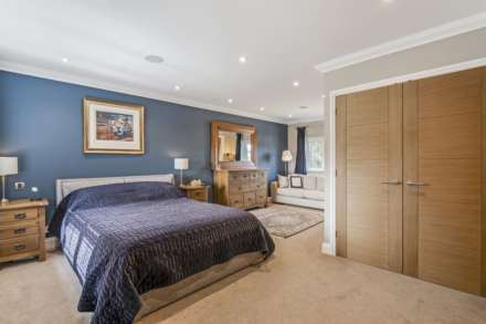 Southend Bradfield - wonderful views, walk to the village shop & post office, cricket pitch, pub/restaurant, Image 21