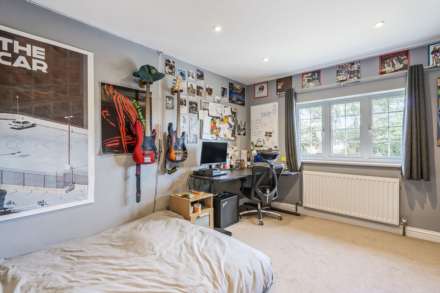 Southend Bradfield - wonderful views, walk to the village shop & post office, cricket pitch, pub/restaurant, Image 25