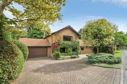 5 Bedroom Detached, Cedar Drive, Pangbourne