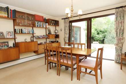 Cedar Drive, Pangbourne, Berkshire, Image 9