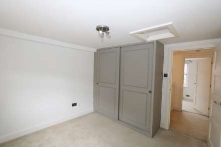 High Street, Whitchurch, Image 8