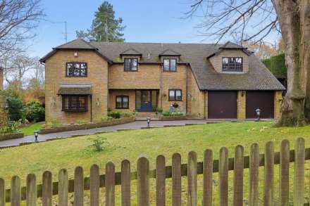 Property For Sale Courtlands Hill, Pangbourne, Reading