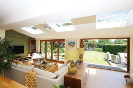 Beckfords, Upper Basildon, Berkshire, Image 9