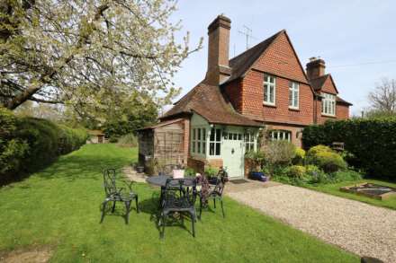 Property For Sale Herons Farm Cottages, Buckhold, Pangbourne, Reading