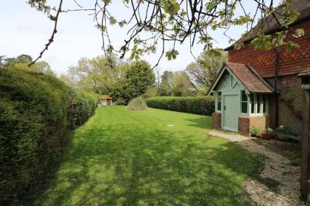 Buckhold, edge of Pangbourne, Berkshire, Image 10