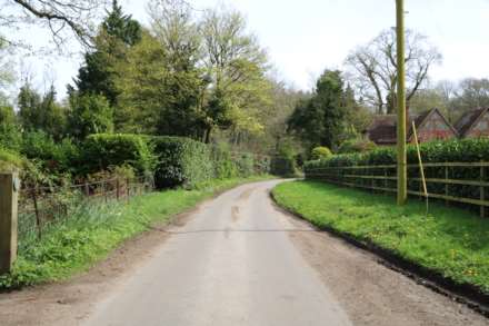 Buckhold, edge of Pangbourne, Berkshire, Image 16