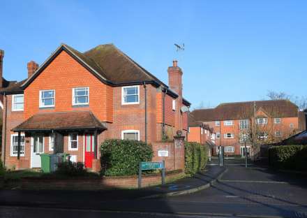 Reading Road, Pangbourne, Image 1