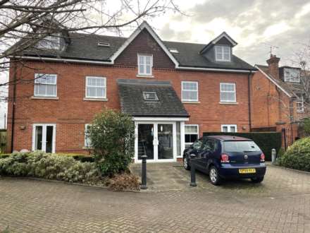 2 Bedroom Apartment, Peel Court, Pangbourne