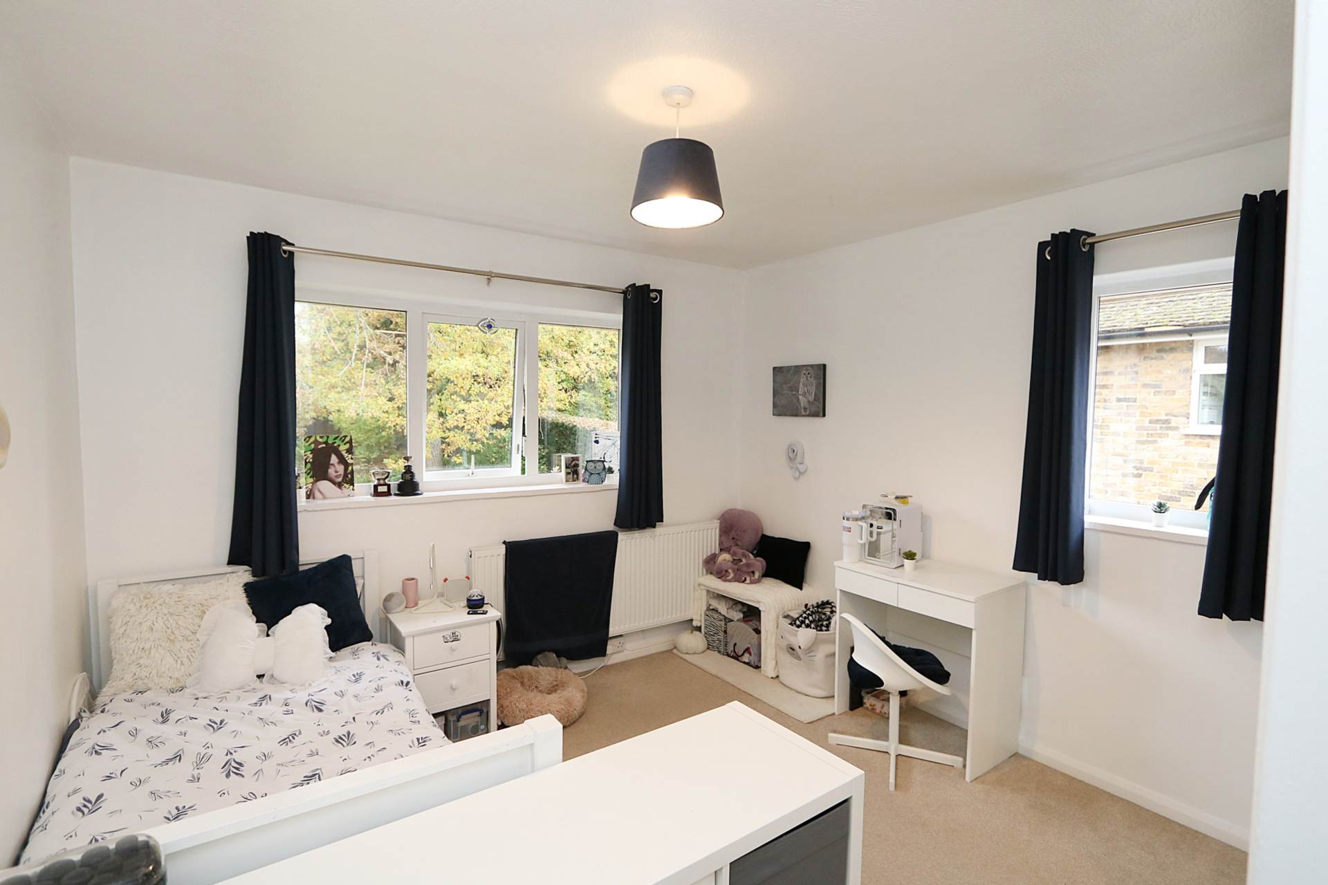 St James Close, Pangbourne - 5 bedrooms. Walk to shops & station to London,, Image 14