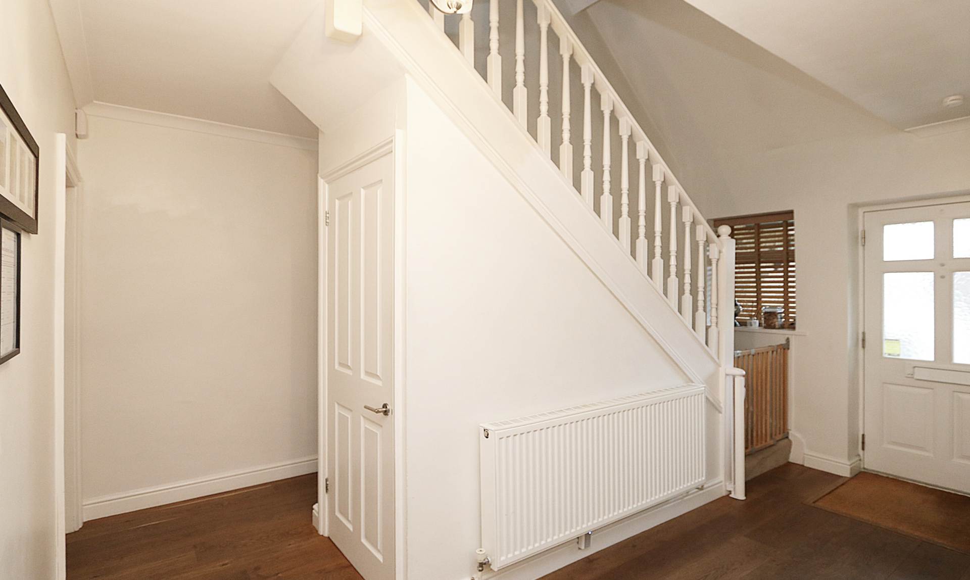 St James Close, Pangbourne - 5 bedrooms. Walk to shops & station to London,, Image 9