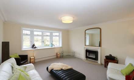 Pangbourne -  Walk to station to London/ Oxford, shops and amenities (2 mins approx), Image 3