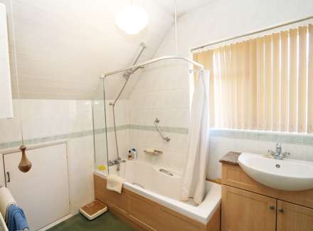 St James Close, Pangbourne - Chain free, Image 11