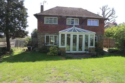 St James Close, Pangbourne - Chain free, Image 3