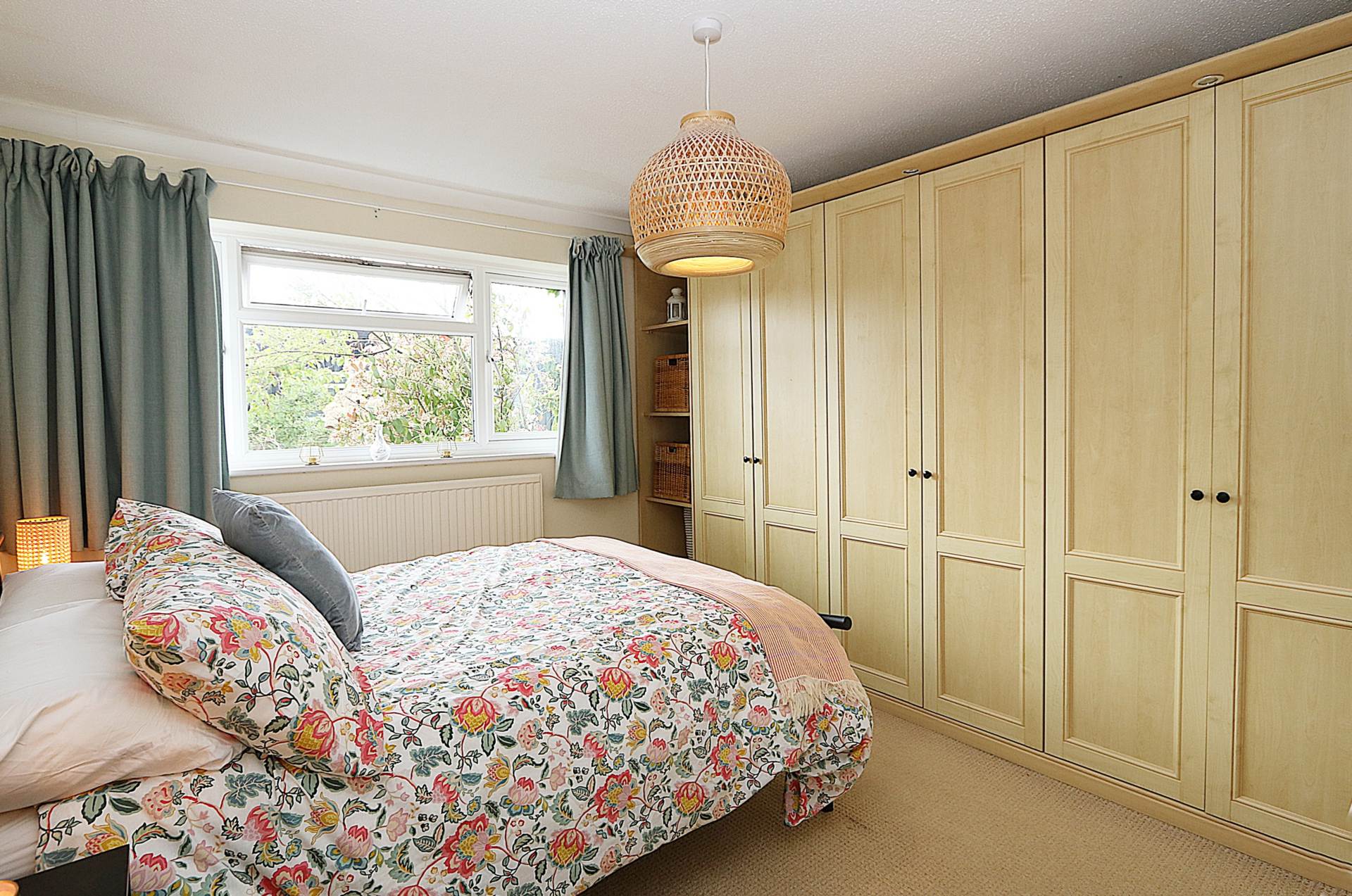 Pangbourne - Walk to station and shops. Excellent 1st home or investment/ letting property, Image 5