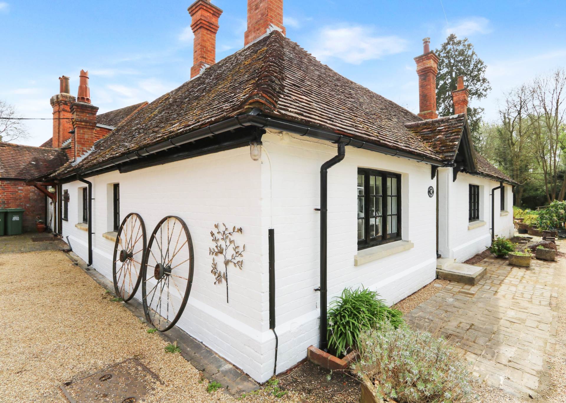 Whitchurch-on-Thames, Image 1
