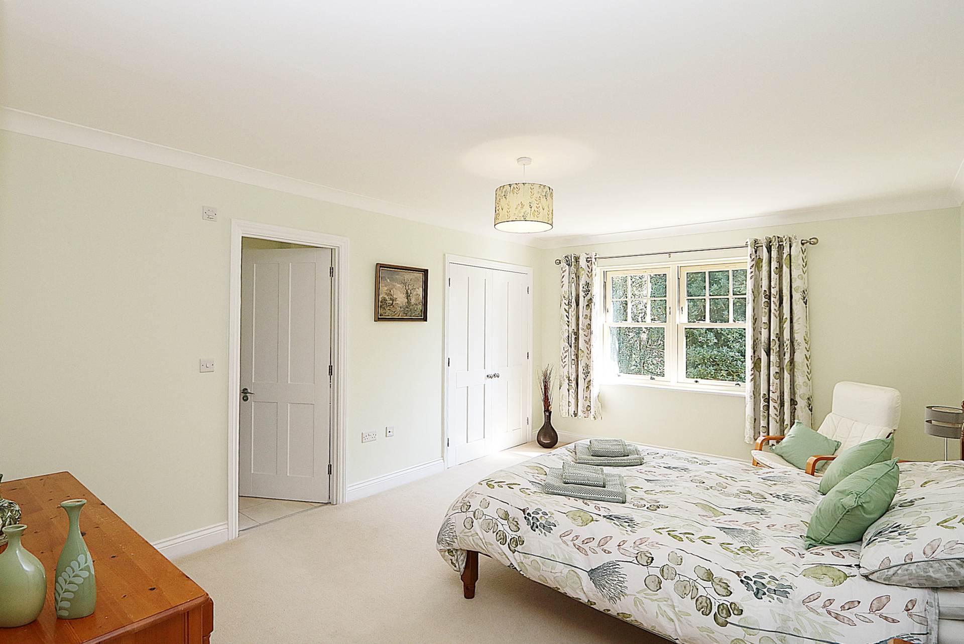 Pangbourne, Berkshire - Set in a beautiful location, Image 22