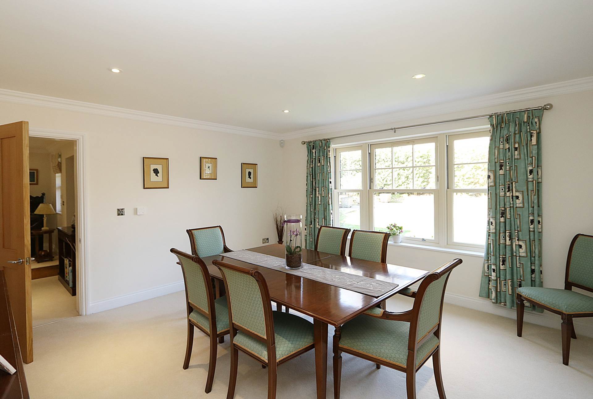 Pangbourne, Berkshire - Set in a beautiful location, Image 7