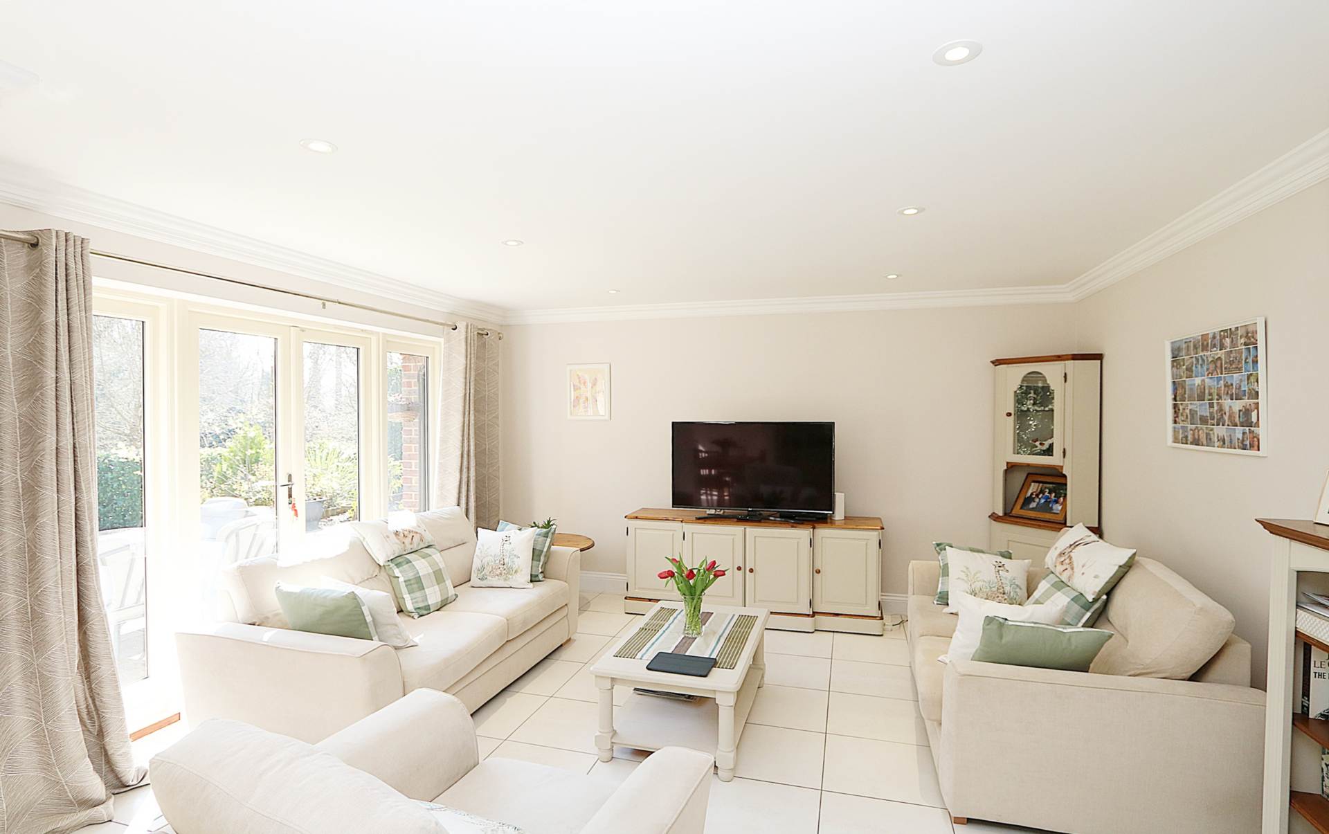 Pangbourne, Berkshire - Set in a beautiful location, Image 9