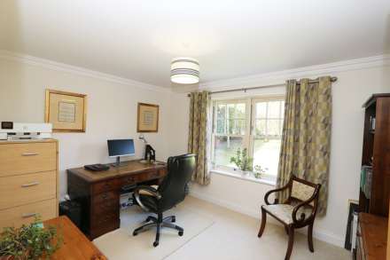 Pangbourne, Berkshire - Set in a beautiful location, Image 14
