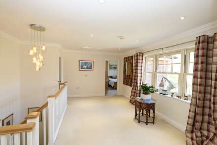 Pangbourne, Berkshire - Set in a beautiful location, Image 15