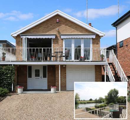 River Gardens, Purley On Thames, Image 1