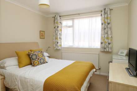 River Gardens, Purley On Thames, Image 12