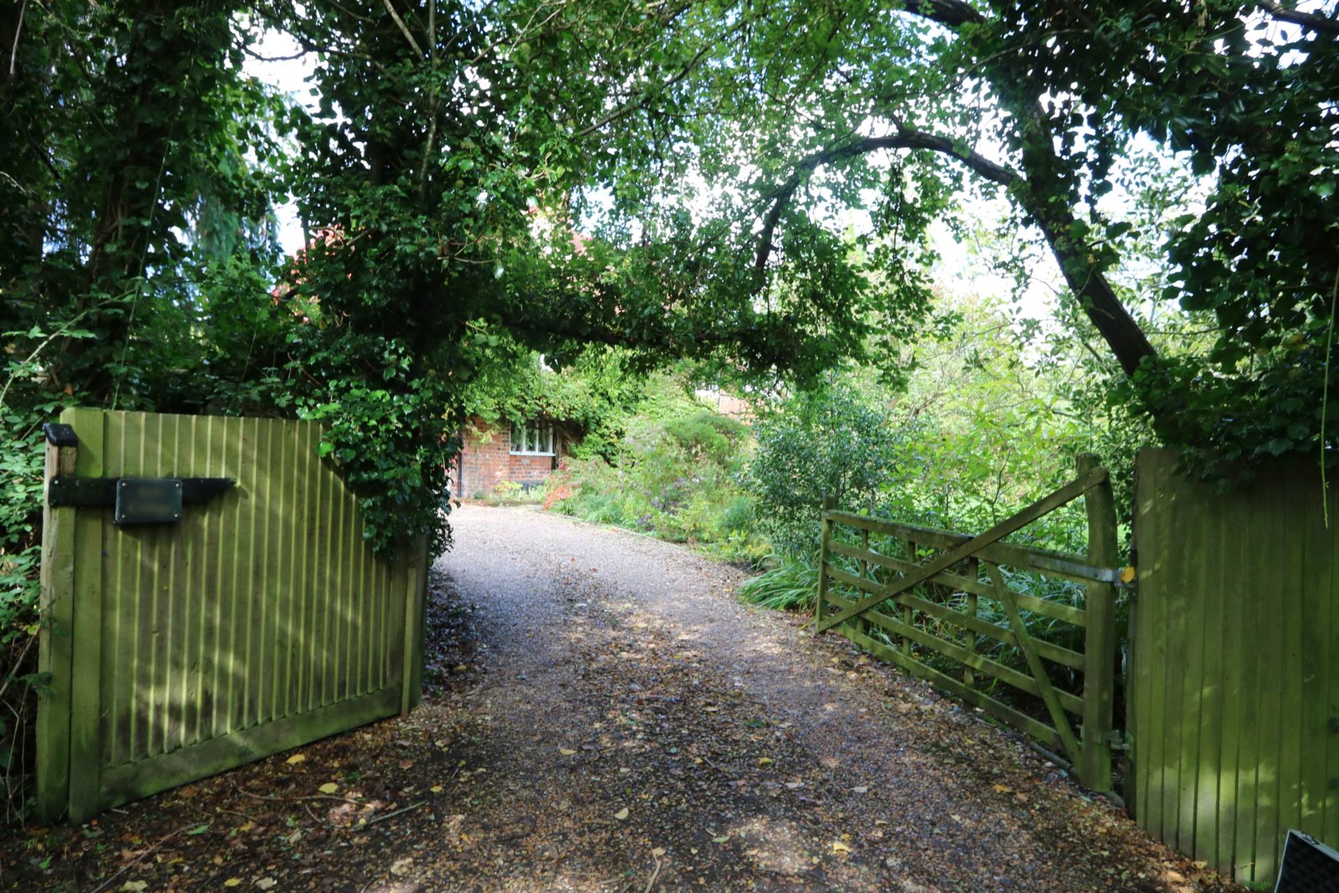 Kiln Lane, Tilehurst, Berkshire, Image 26