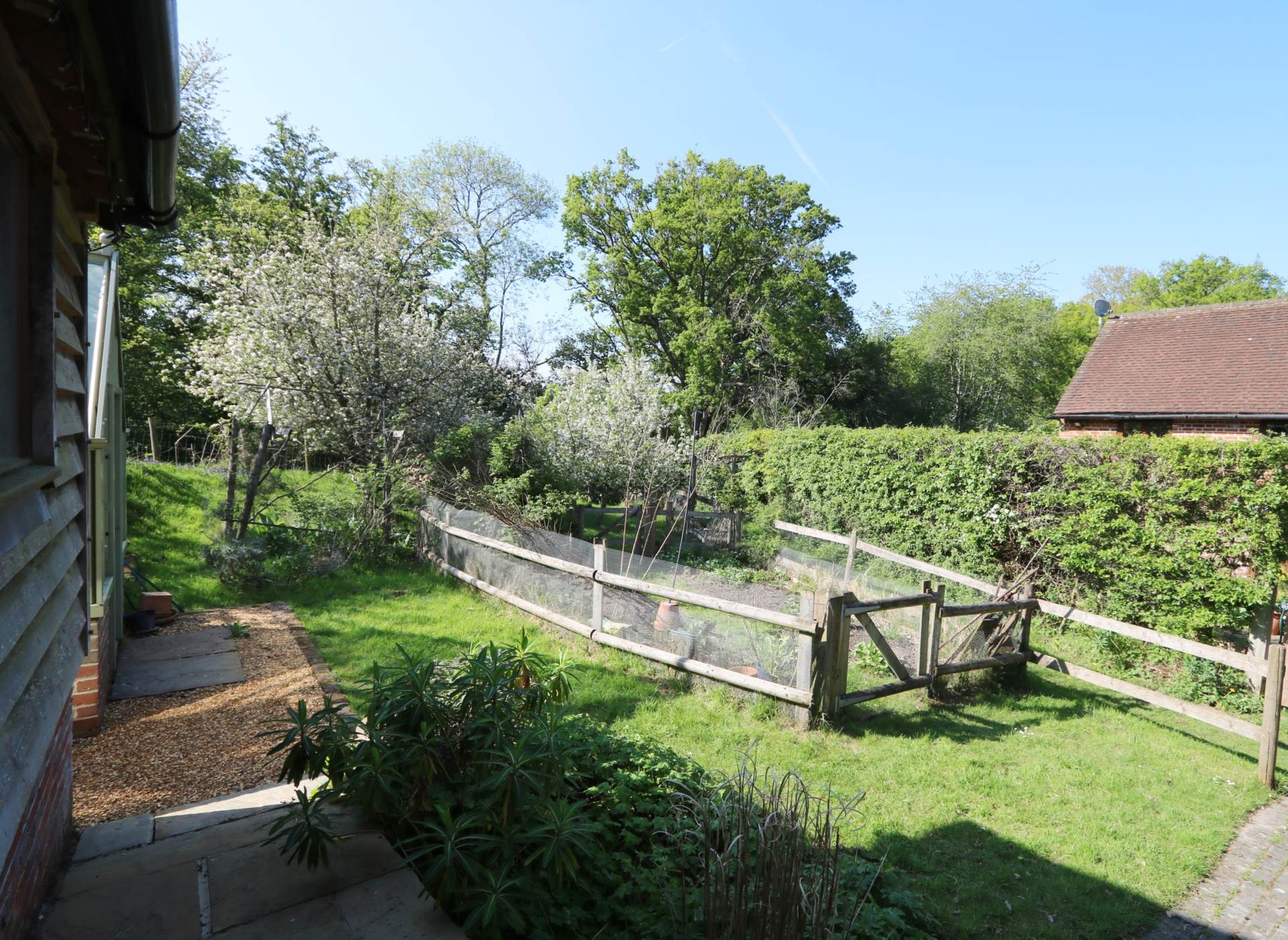 Chapel Row, Bucklebury Common, Berkshire, Image 34