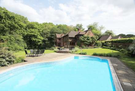 Chapel Row, Bucklebury Common, Berkshire, Image 26