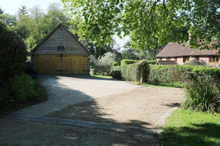 Chapel Row, Bucklebury Common, Berkshire, Image 32