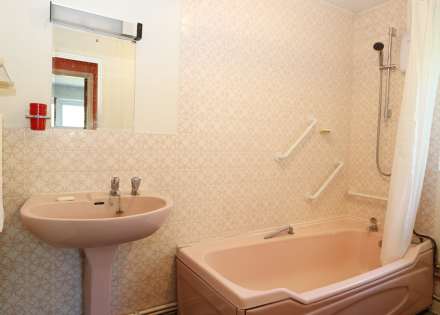 Beechfield Lane, Frilsham, Berkshire, Image 11