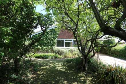 Beechfield Lane, Frilsham, Berkshire, Image 12