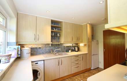 Beechfield Lane, Frilsham, Berkshire, Image 5