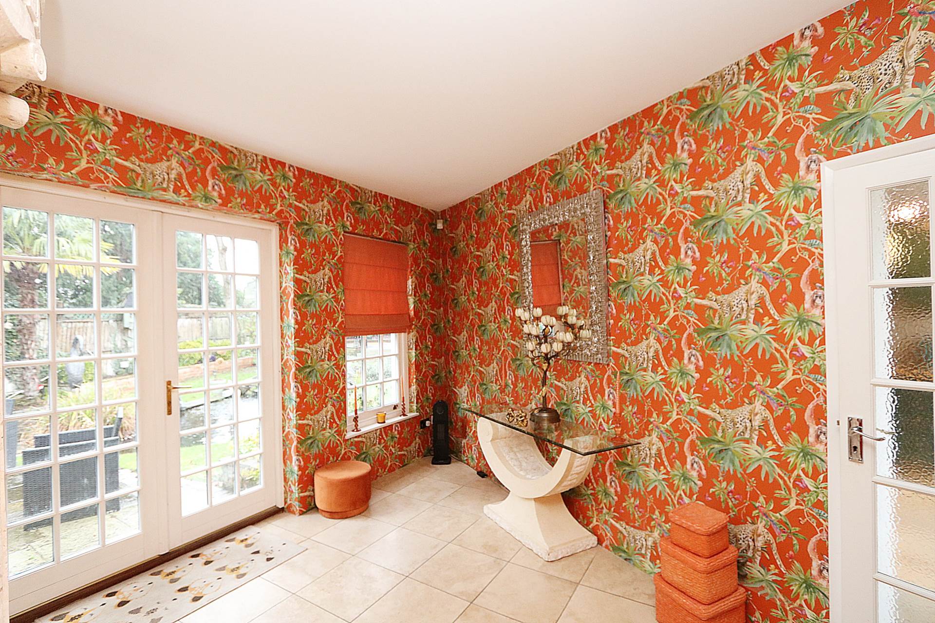 Englefield Road, Theale - Walk to the shops &  train station to London, Image 8