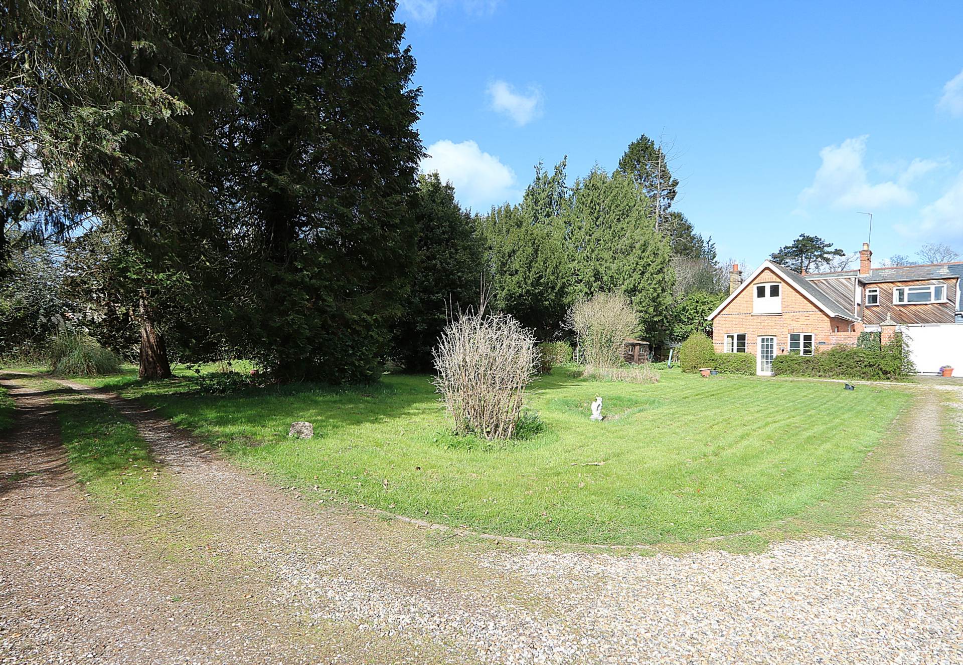 Whitchurch-on-Thames - Walk to Shops & train station, Image 3