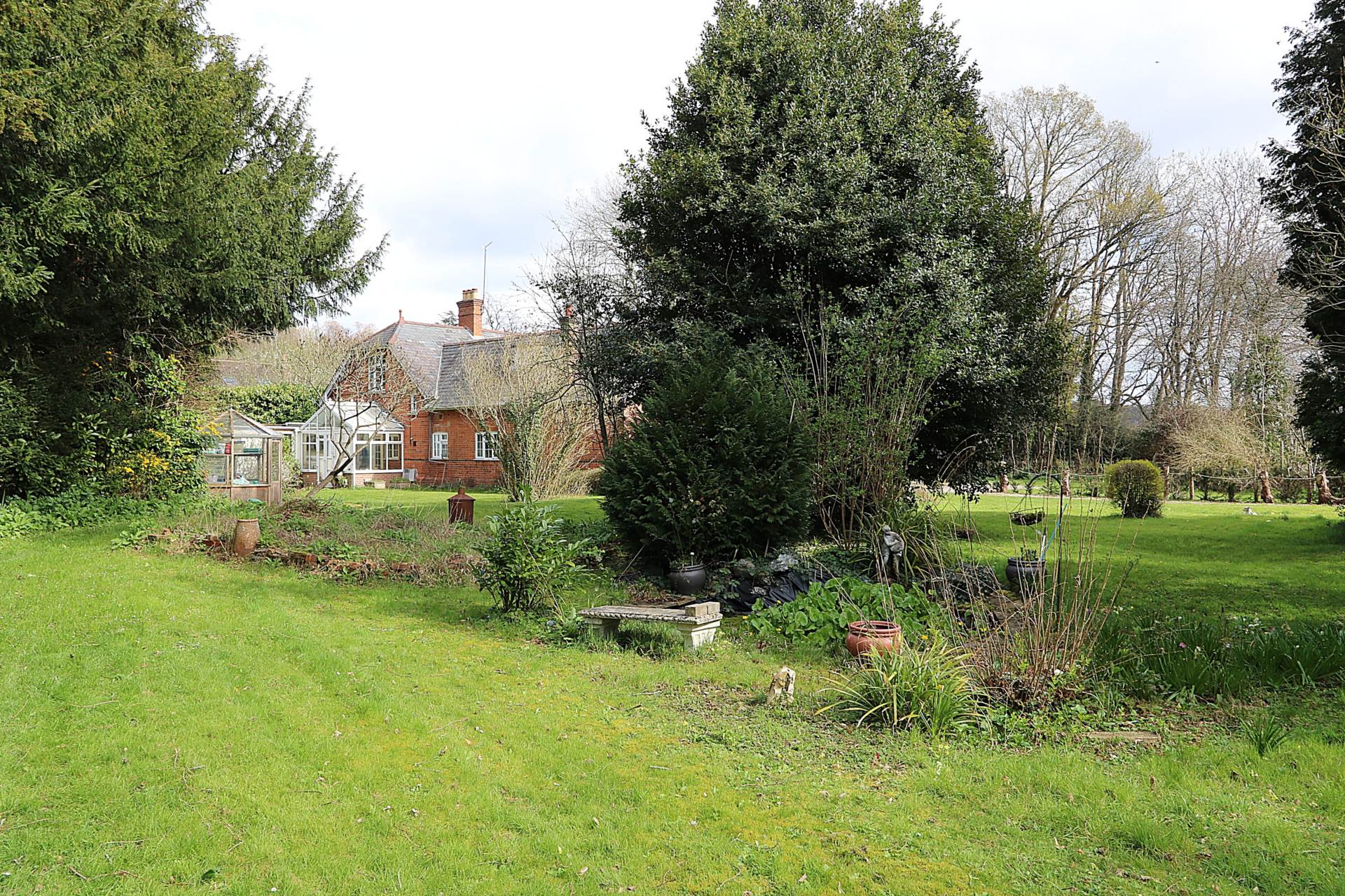 Whitchurch-on-Thames - Walk to Shops & train station, Image 4