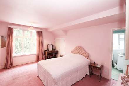 Whitchurch-on-Thames - Walk to Shops & train station, Image 10