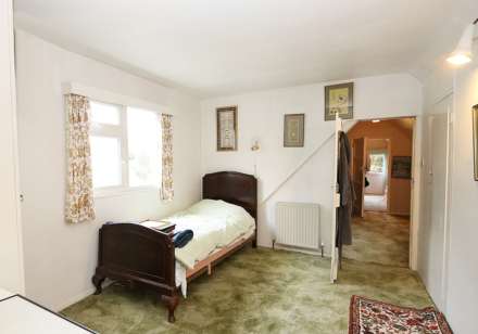 Whitchurch-on-Thames - Walk to Shops & train station, Image 12