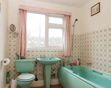 Whitchurch-on-Thames - Walk to Shops & train station, Image 16