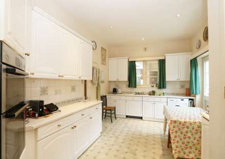 Whitchurch-on-Thames - Walk to Shops & train station, Image 8