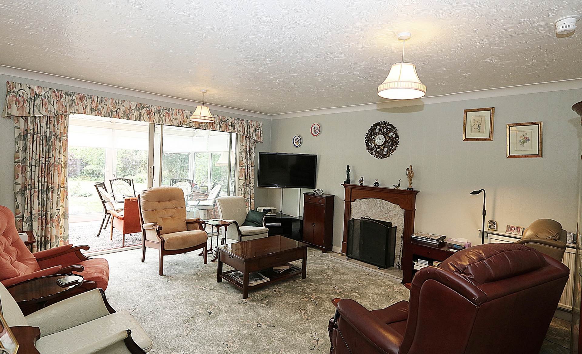 Woolhampton, Berkshire, Image 3