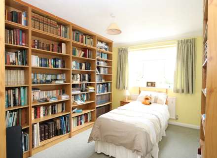 Woolhampton, Berkshire, Image 12