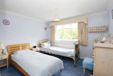 Woolhampton, Berkshire, Image 8