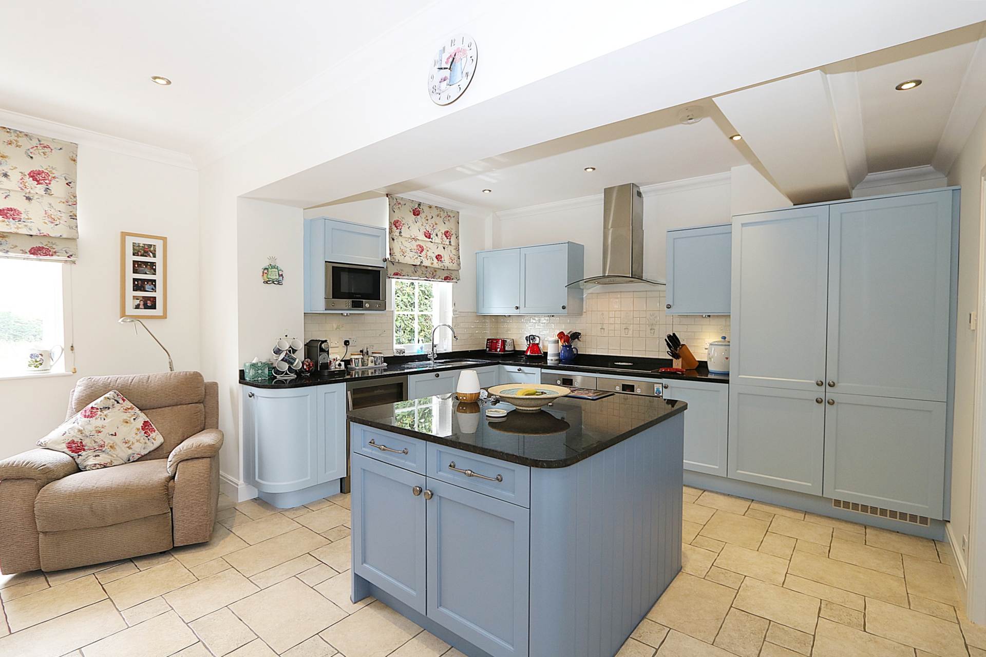 Waylands Close, Bradfield, Image 3