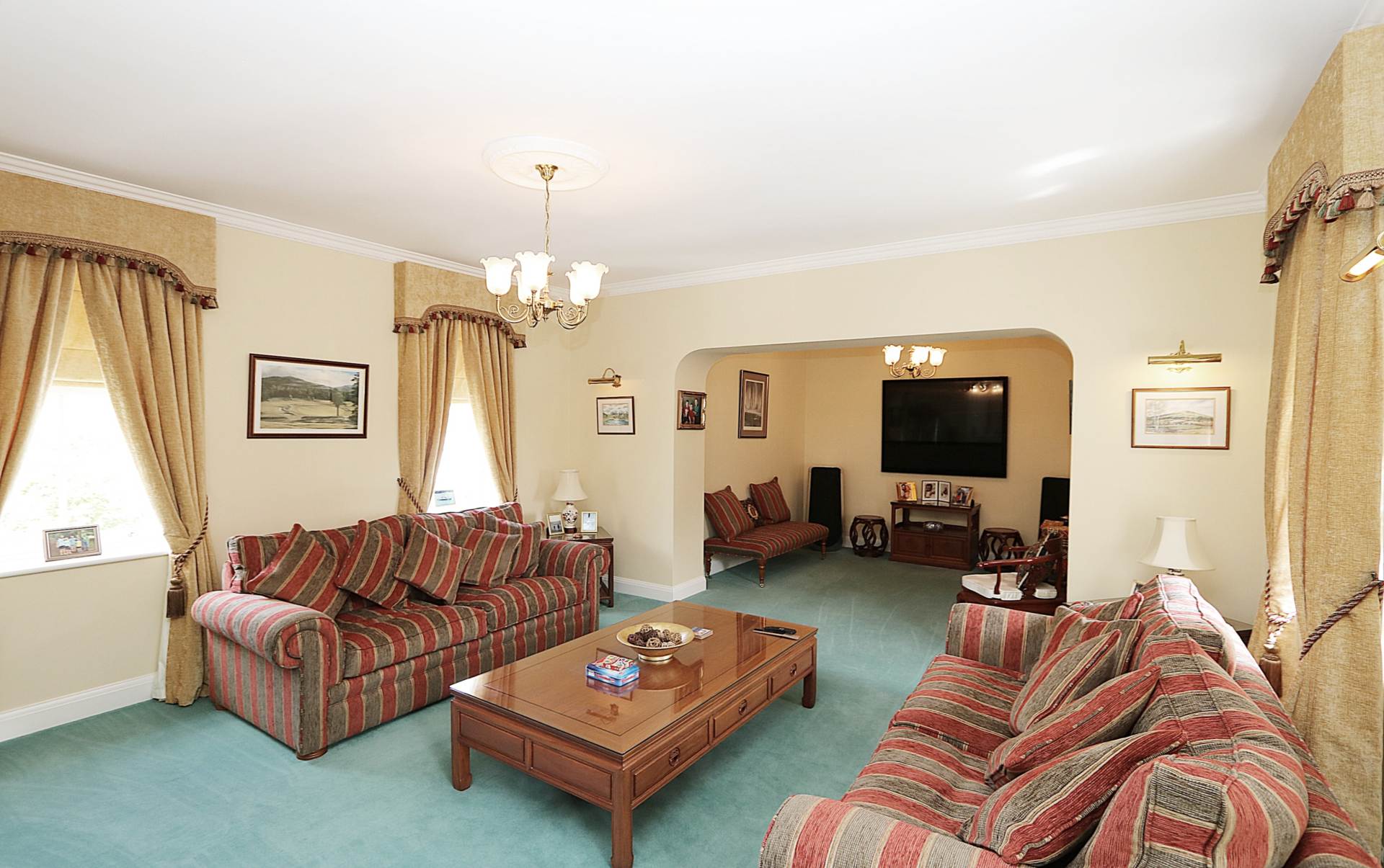 Waylands Close, Bradfield, Image 5