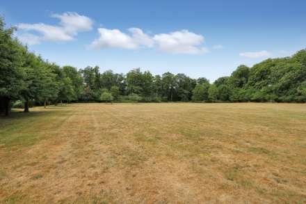 Waylands Close, Bradfield, Image 21