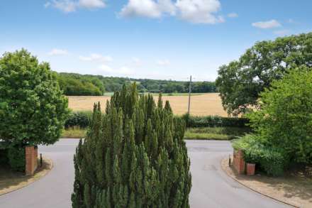 Waylands Close, Bradfield, Image 23