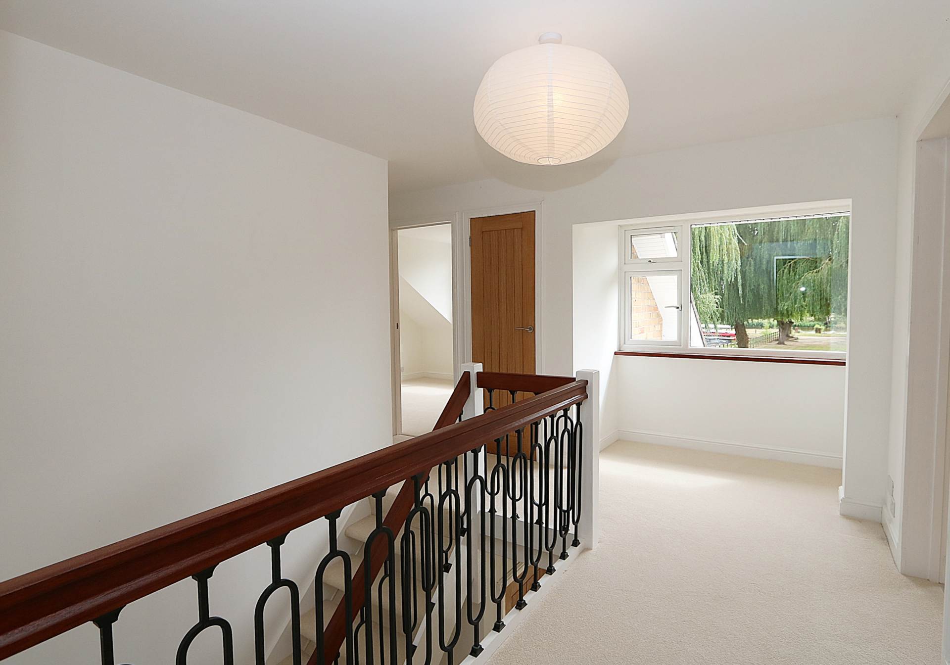 Chalmore Gardens, Wallingford - River frontage/ mooring. Walk to the market town shops, amenities, pubs, restaurants, Image 18