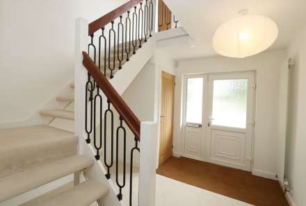 Chalmore Gardens, Wallingford - River frontage/ mooring. Walk to the market town shops, amenities, pubs, restaurants, Image 10