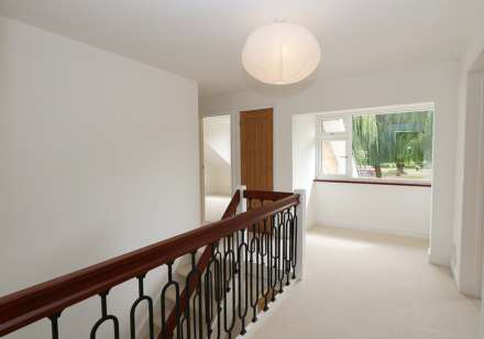 Chalmore Gardens, Wallingford - River frontage/ mooring. Walk to the market town shops, amenities, pubs, restaurants, Image 18